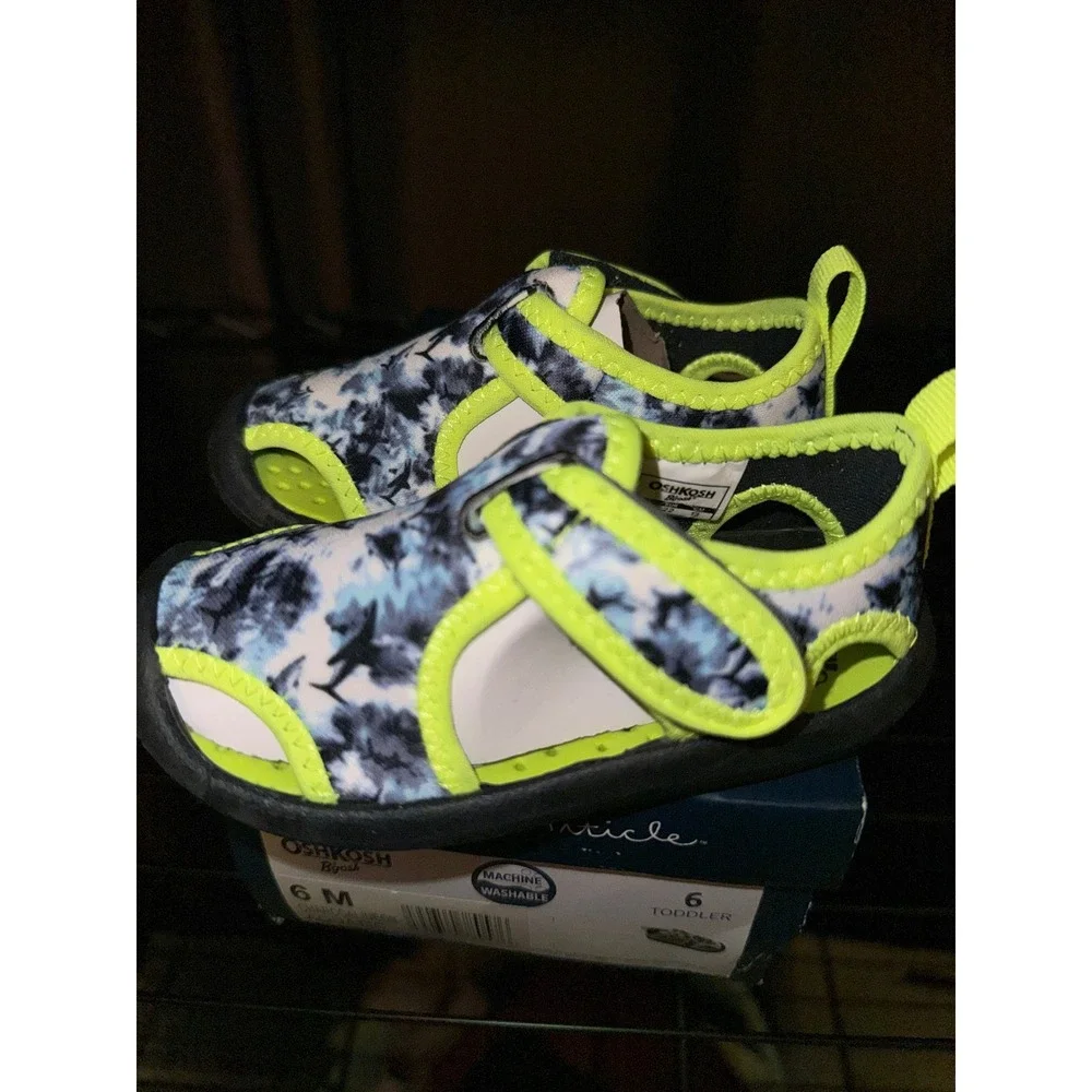 OshKosh Bgosh Toddler Boys Aquatic Water Shoes Shark Print Neon Green Size 6M
